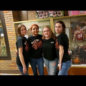 Meet your Posher, Olivia